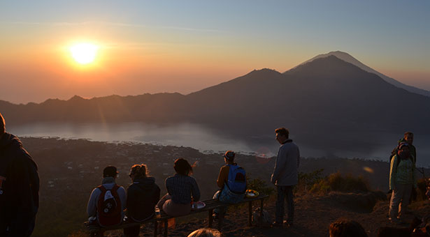 Ascension-mont-batur-Bali-lever-du-soleil-vue