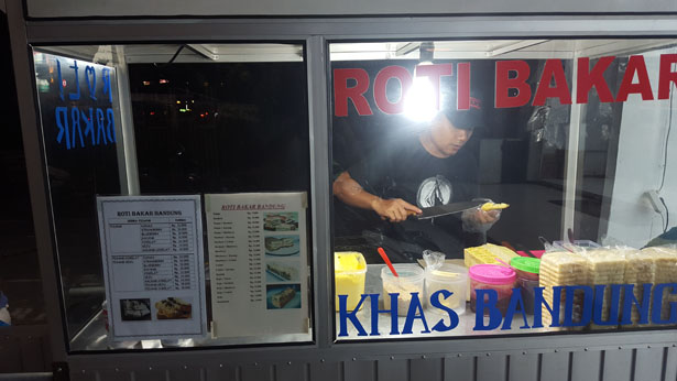 Street Food Bali Roti Bakar Toast Pain Grille Blog Bali (9)