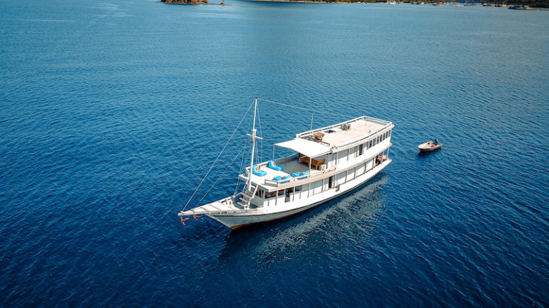 Croisière-Partagée-Komodo-Bateau-Bombana